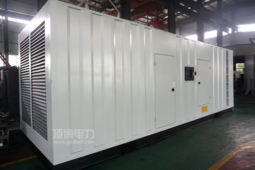 一臺500kW低噪聲柴油發(fā)電機組正常供電時突然不發(fā)電原因